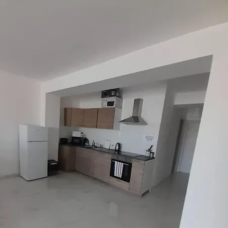 Seafront Apartment-room 3 Apartment Gzira