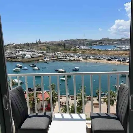 Seafront Apartment-room 3 *